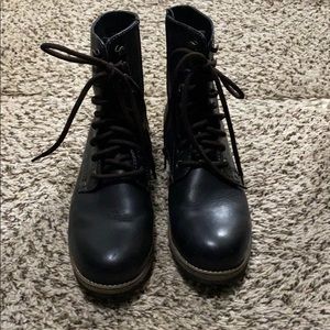 Vagabond black leather combat boots